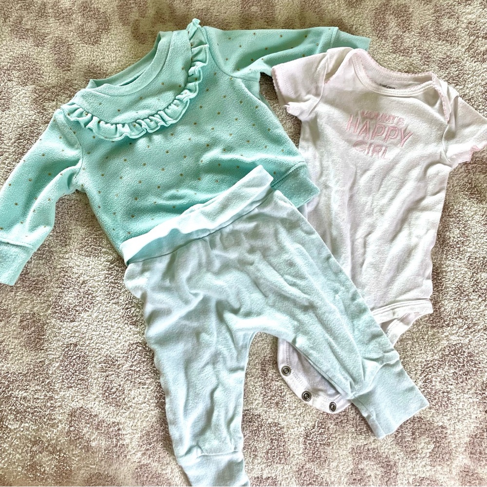Baby girl 0-3 months budnle set, light green and white, sweatshirt, onesie, pant